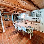 Bakos Pincészet Csobánc Bástya és Borterasz Apartamento