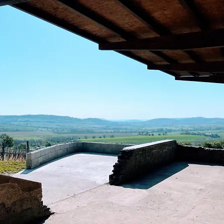 Appartement Bakos Pinceszet Csobanc Bastya Es Borterasz Gyulakeszi